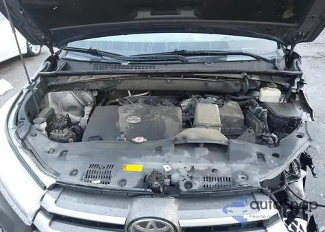 2018 Toyota Highlander Xle z USA, uszkodzony, nr VIN 5TDKZRFH7JS542632